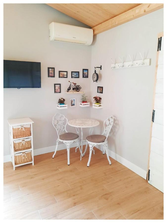 La Casina Acomodação com café da manhã Trecasali Exterior foto
